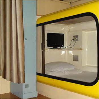 Capsule Hotel Shonan Fujisawa Buitenkant foto
